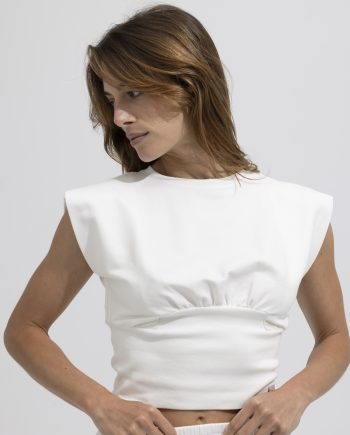 Τοπ με τονισμένους ώμους και στενή μέση. Tops NOOS Pilates Wear